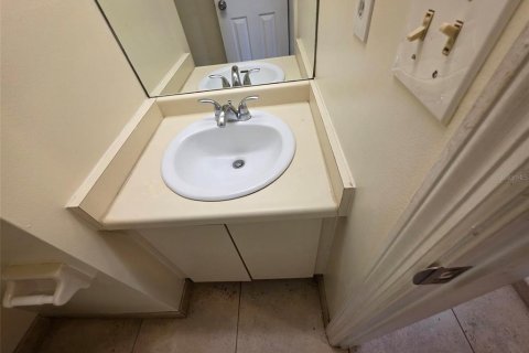 Condo in Winter Park, Florida, 2 bedrooms  № 2216304 - photo 13