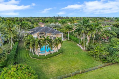 Villa ou maison à vendre à Davie, Floride: 6 chambres, 548.22 m2 № 2006709 - photo 5