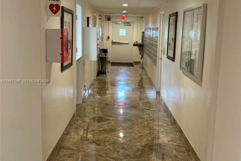 Copropriété à louer à Fort Lauderdale, Floride: 1 chambre, 76.64 m2 № 1999781 - photo 22