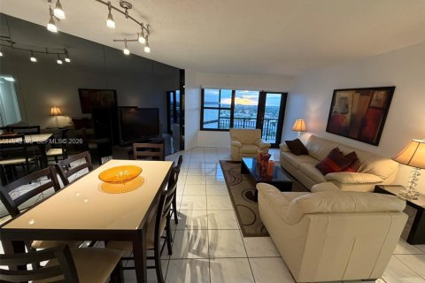 Copropriété à louer à Fort Lauderdale, Floride: 1 chambre, 76.64 m2 № 1999781 - photo 7