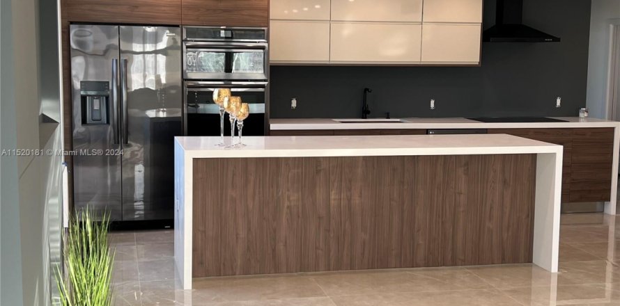 Condominio en Sunny Isles Beach, Florida, 4 dormitorios  № 1763371