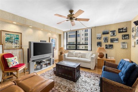 Condo in Bal Harbour, Florida, 4 bedrooms  № 1868622 - photo 21