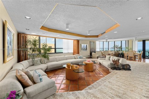 Condo in Bal Harbour, Florida, 4 bedrooms  № 1868622 - photo 8
