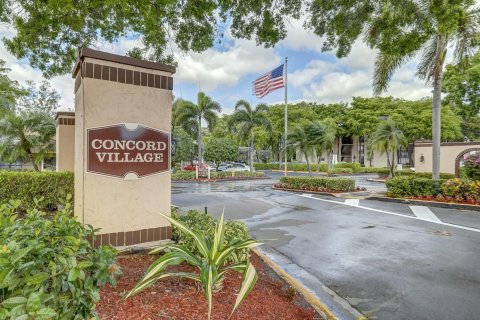 Condo in Tamarac, Florida, 2 bedrooms  № 2179994