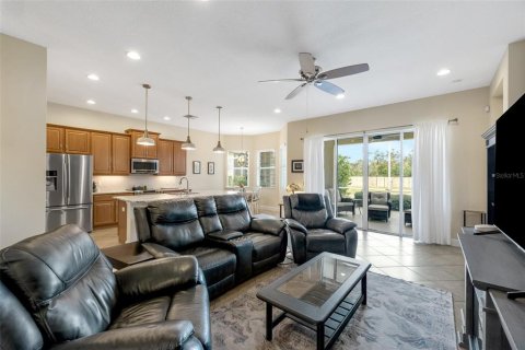 House in Sun City Center, Florida 3 bedrooms, 177.54 sq.m. № 1857718 - photo 9