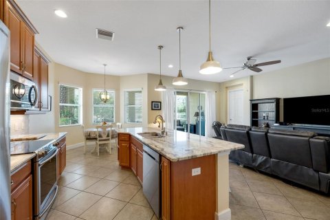 House in Sun City Center, Florida 3 bedrooms, 177.54 sq.m. № 1857718 - photo 15