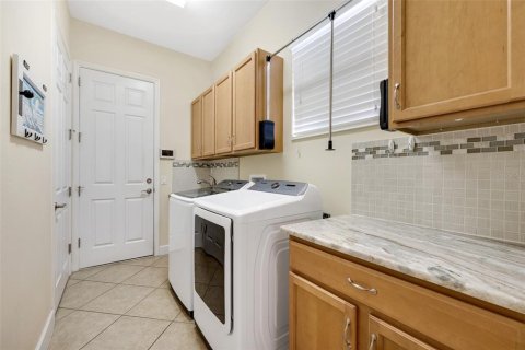 House in Sun City Center, Florida 3 bedrooms, 177.54 sq.m. № 1857718 - photo 18