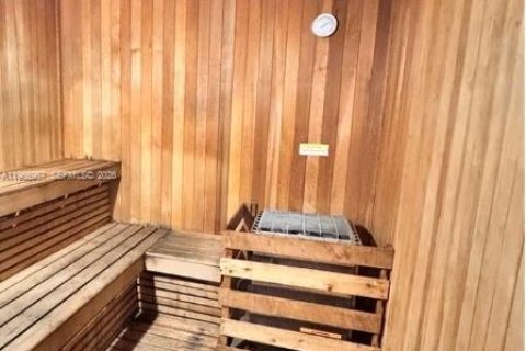 Condo in Sunrise, Florida, 2 bedrooms  № 2027534 - photo 6