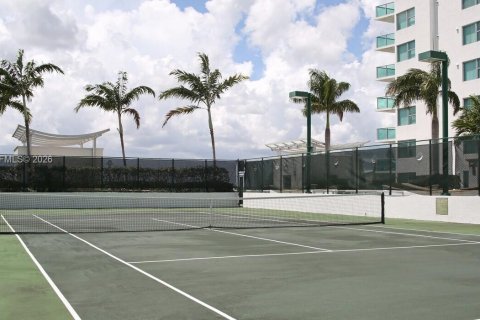 Condo in Sunrise, Florida, 2 bedrooms  № 2027534 - photo 25