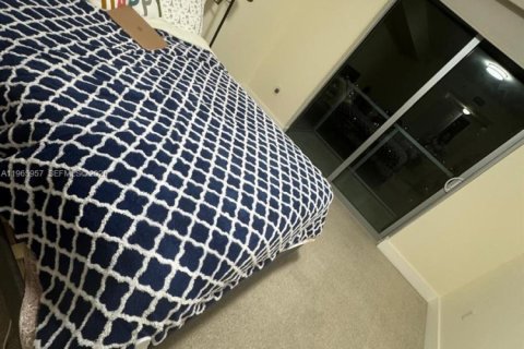 Condo in Sunrise, Florida, 2 bedrooms  № 2027534 - photo 7