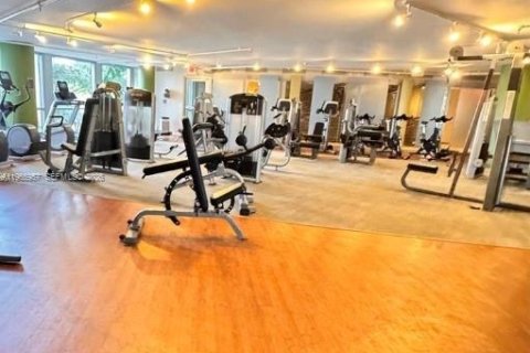 Condo in Sunrise, Florida, 2 bedrooms  № 2027534 - photo 5