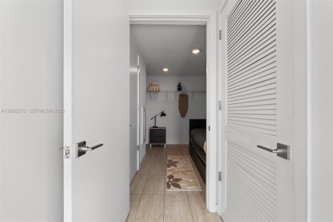 Apartment in Miami, Florida 1 bedroom № 2068150 - photo 15