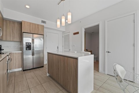 Apartment in Miami, Florida 1 bedroom № 2068150 - photo 3