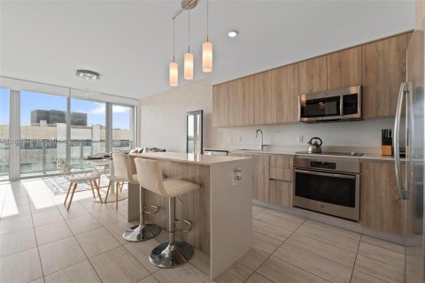 Apartment in Miami, Florida 1 bedroom № 2068150 - photo 2