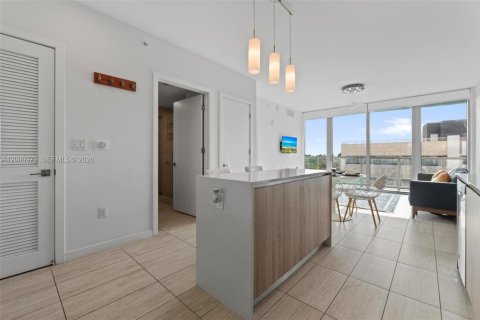 Apartment in Miami, Florida 1 bedroom № 2068150 - photo 9