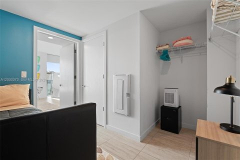 Apartment in Miami, Florida 1 bedroom № 2068150 - photo 18