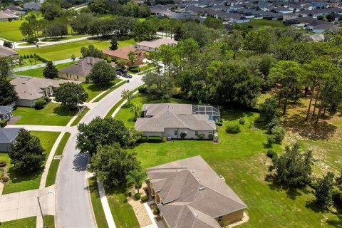 House in Spring Hill, Florida 3 bedrooms, 215.63 sq.m. № 1886729 - photo 12