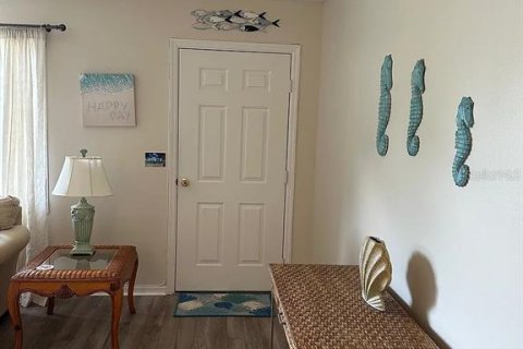 Villa ou maison à louer à Summerfield, Floride: 2 chambres, 106.28 m2 № 2166633 - photo 5
