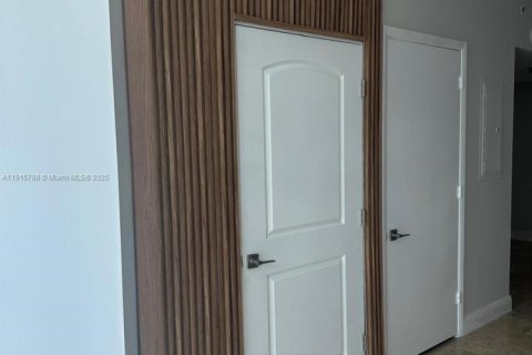 Copropriété à vendre à Miami, Floride: 1 chambre, 68.75 m2 № 1970761 - photo 3