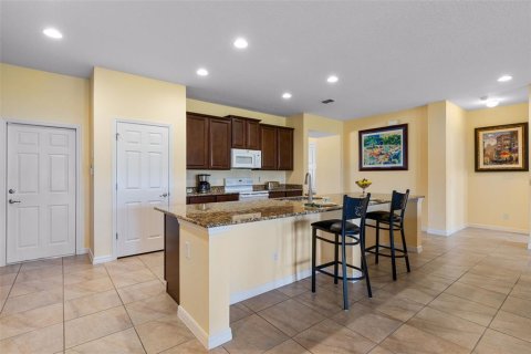 Casa en venta en Eustis, Florida, 4 dormitorios, 291.06 m2 № 1919685 - foto 6