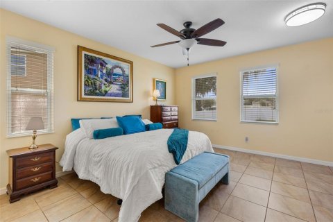 Casa en venta en Eustis, Florida, 4 dormitorios, 291.06 m2 № 1919685 - foto 23
