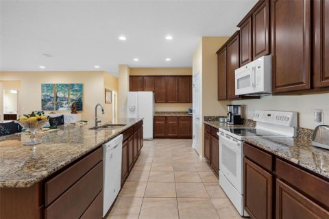 Casa en venta en Eustis, Florida, 4 dormitorios, 291.06 m2 № 1919685 - foto 7