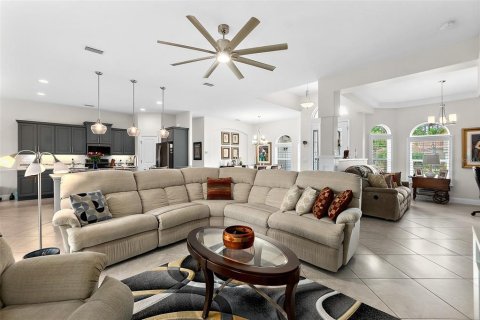 Casa en venta en New Smyrna Beach, Florida, 3 dormitorios, 213.68 m2 № 1675892 - foto 6