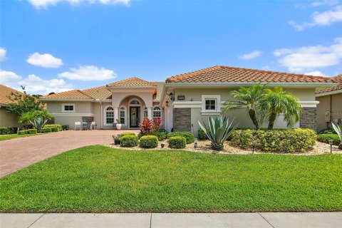 Casa en venta en New Smyrna Beach, Florida, 3 dormitorios, 213.68 m2 № 1675892 - foto 1