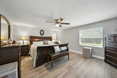 Casa en venta en New Port Richey, Florida, 4 dormitorios, 220.18 m2 № 1910849 - foto 17