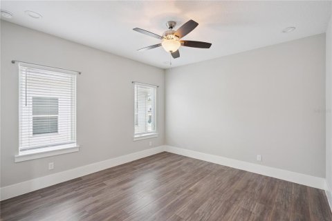 Casa en venta en Orlando, Florida, 4 dormitorios, 293.57 m2 № 2102681 - foto 18