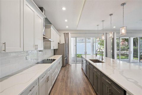 Casa en venta en Orlando, Florida, 4 dormitorios, 293.57 m2 № 2102681 - foto 7