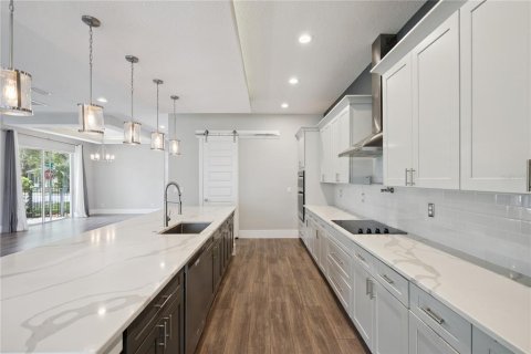 Casa en venta en Orlando, Florida, 4 dormitorios, 293.57 m2 № 2102681 - foto 8
