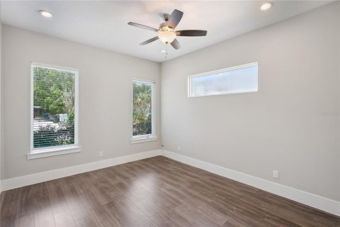 Casa en venta en Orlando, Florida, 4 dormitorios, 293.57 m2 № 2102681 - foto 20