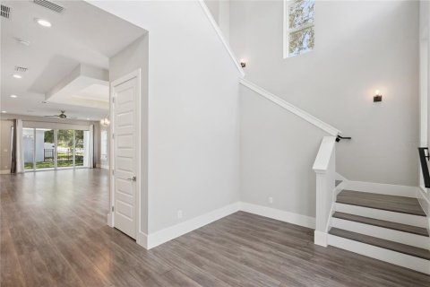 Casa en venta en Orlando, Florida, 4 dormitorios, 293.57 m2 № 2102681 - foto 14