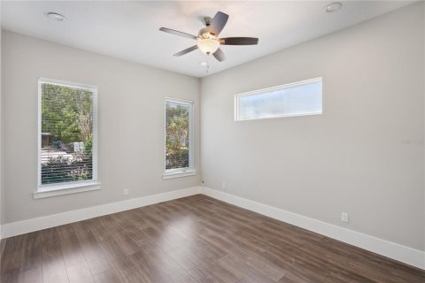 Casa en venta en Orlando, Florida, 4 dormitorios, 293.57 m2 № 2102681 - foto 21