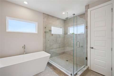 Casa en venta en Orlando, Florida, 4 dormitorios, 293.57 m2 № 2102681 - foto 25