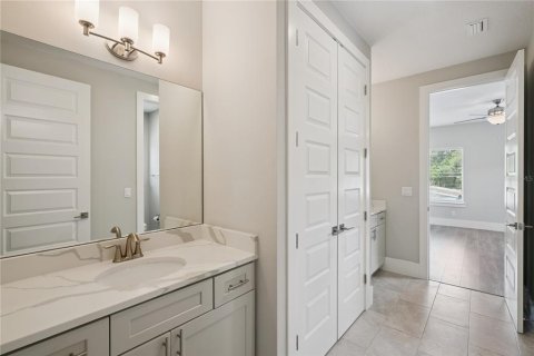Casa en venta en Orlando, Florida, 4 dormitorios, 293.57 m2 № 2102681 - foto 22