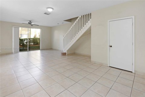 Adosado en venta en Weston, Florida, 4 dormitorios, 171.96 m2 № 1984440 - foto 12