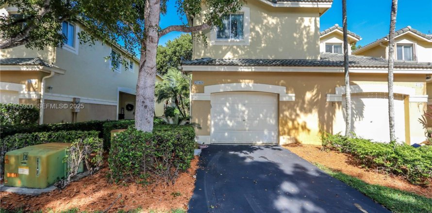 Adosado en Weston, Florida 4 dormitorios, 171.96 m2 № 1984440