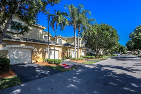 Adosado en venta en Weston, Florida, 4 dormitorios, 171.96 m2 № 1984440 - foto 3
