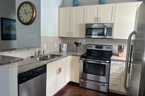 Townhouse in Kissimmee, Florida 4 bedrooms, 157.38 sq.m. № 1840493 - photo 6