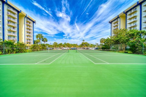 Condominio en venta en Miami, Florida, 1 dormitorio, 55.56 m2 № 1935177 - foto 16