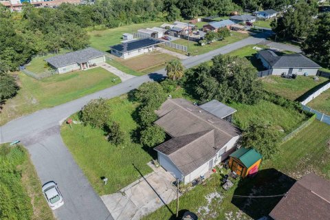 Villa ou maison à Lake Wales, Floride 3 chambres, 111.48 m2 № 2358838