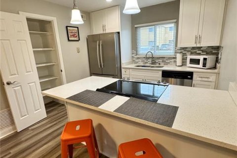Купить кондоминиум в Кэсселберри, Флорида 7 комнат, 82.22м2, № 1536632 - фото 11