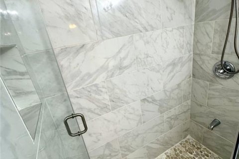Купить кондоминиум в Кэсселберри, Флорида 7 комнат, 82.22м2, № 1536632 - фото 17