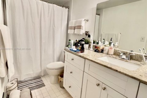 Condominio en alquiler en Doral, Florida, 1 dormitorio, 75.25 m2 № 2056708 - foto 12