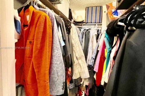 Condominio en alquiler en Doral, Florida, 1 dormitorio, 75.25 m2 № 2056708 - foto 17