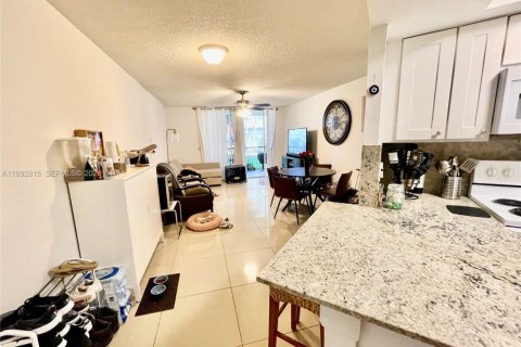 Condominio en alquiler en Doral, Florida, 1 dormitorio, 75.25 m2 № 2056708 - foto 5