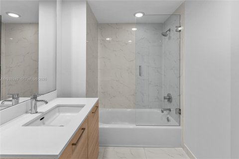 Condominio en venta en North Miami Beach, Florida, 3 dormitorios, 144.65 m2 № 1996203 - foto 28