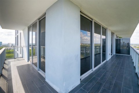 Condominio en venta en North Miami Beach, Florida, 3 dormitorios, 144.65 m2 № 1996203 - foto 9